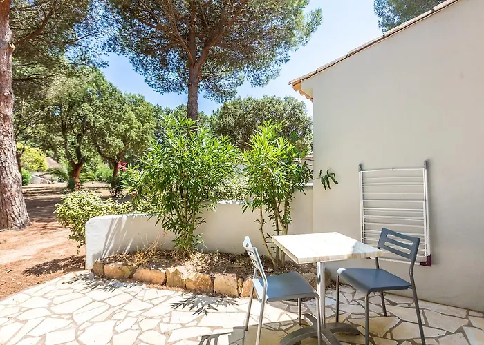 吉利娜酒店 酒店